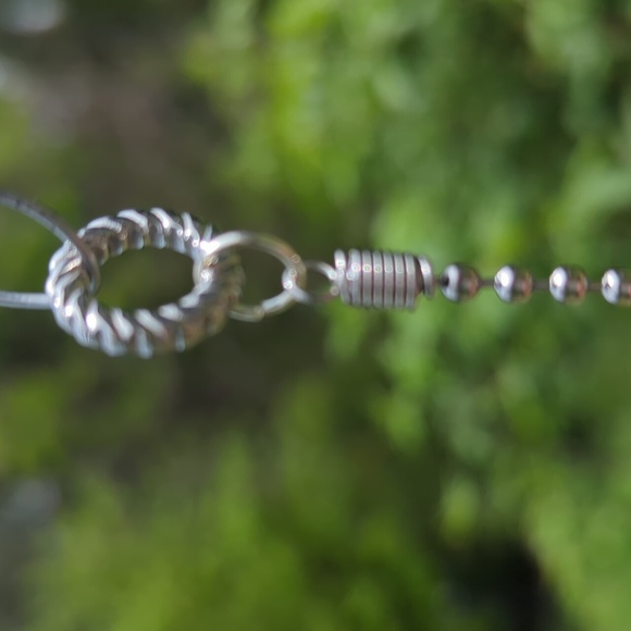 🆕️ Handcrafted Artisan Dragonfly Suncatcher with Red and White Glass Beads - Picture 5 of 15